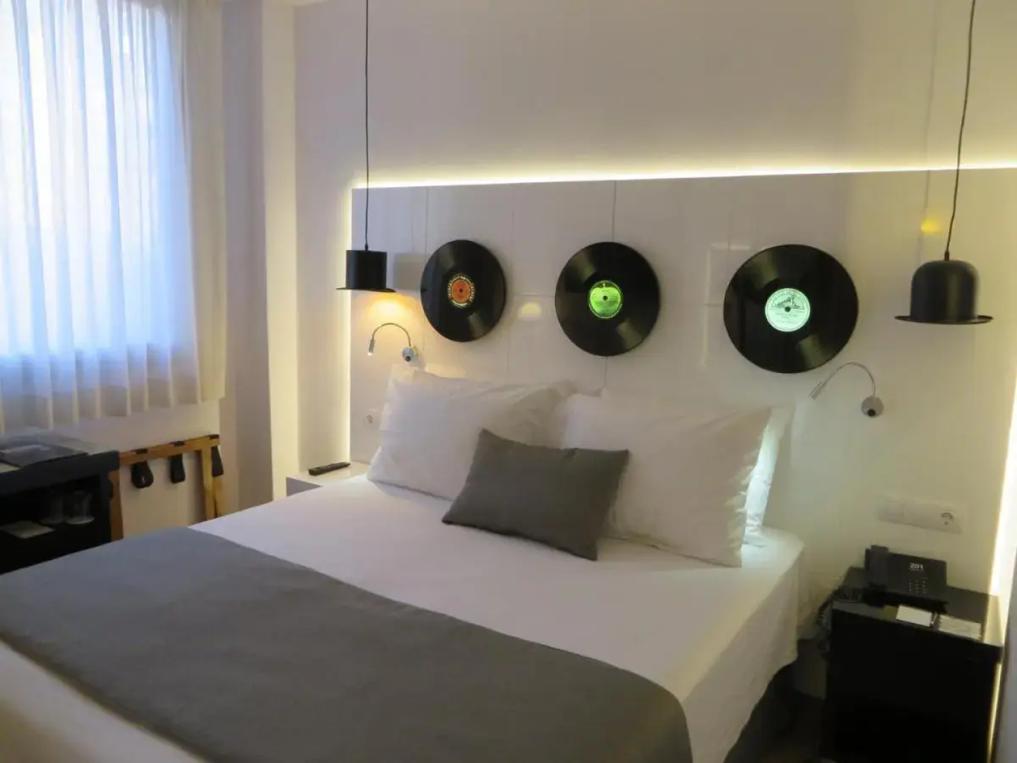 Отель Evenia Rocafort