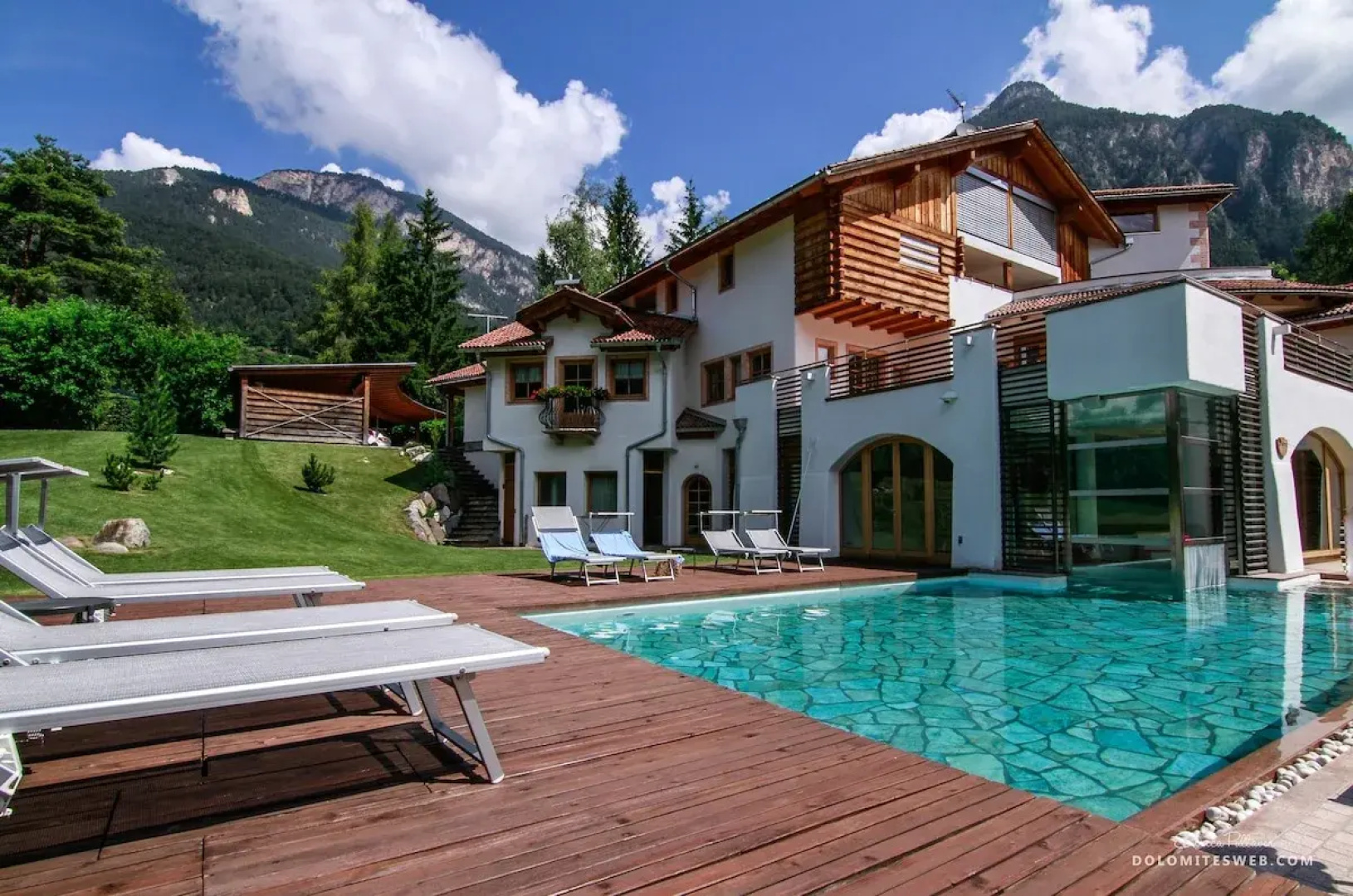 Castelir Suite Hotel