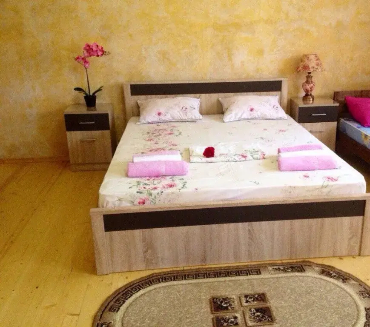 Mandarinovyij Dvorik Guest House