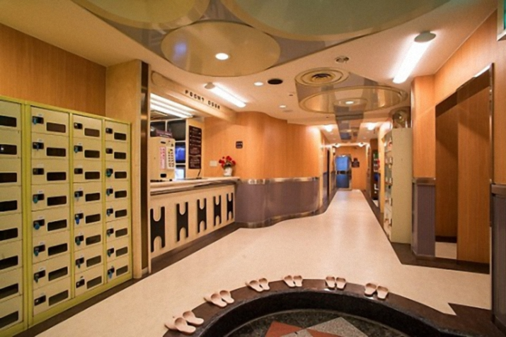 Capsule Hotel Palace