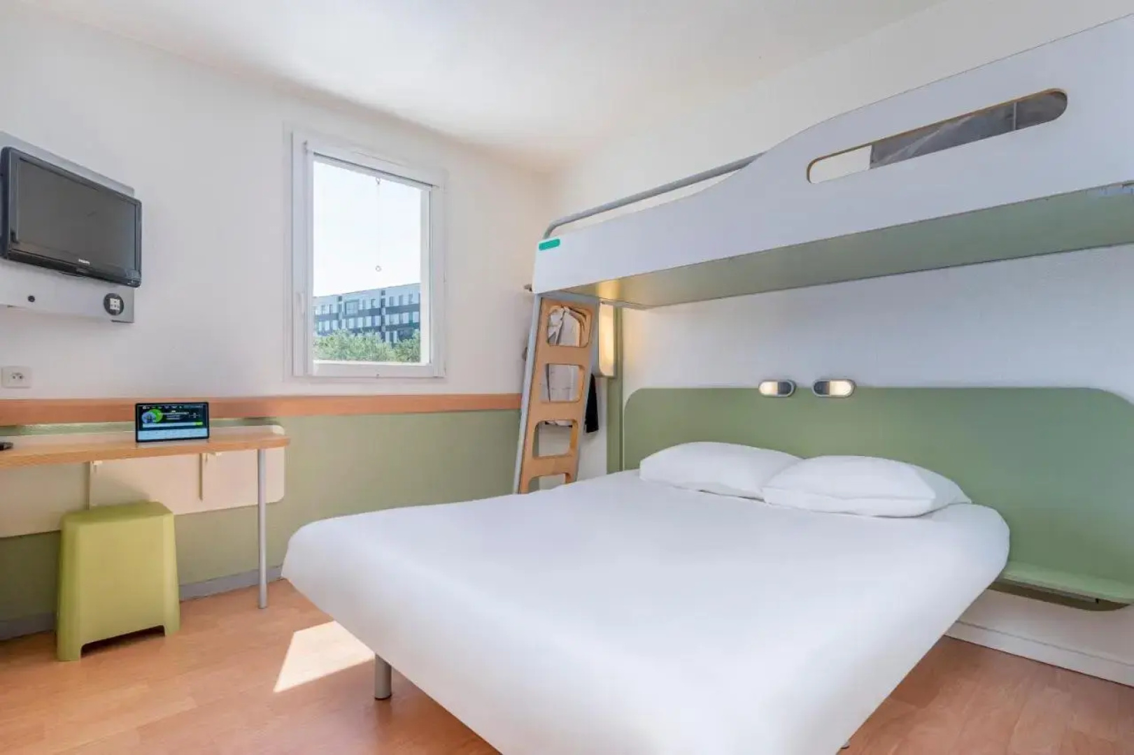 B&B HOTEL Aix-en-Provence Meyreuil Sainte-Victoire