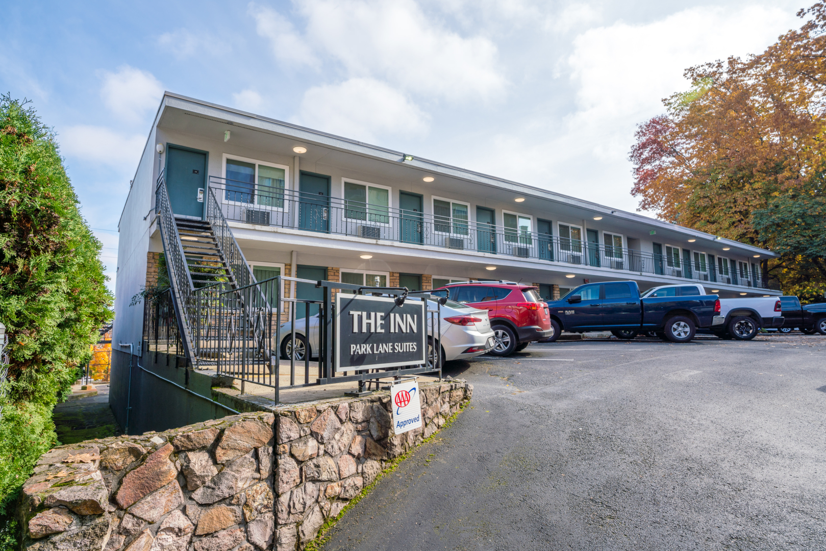 Park Lane Suites and Inn