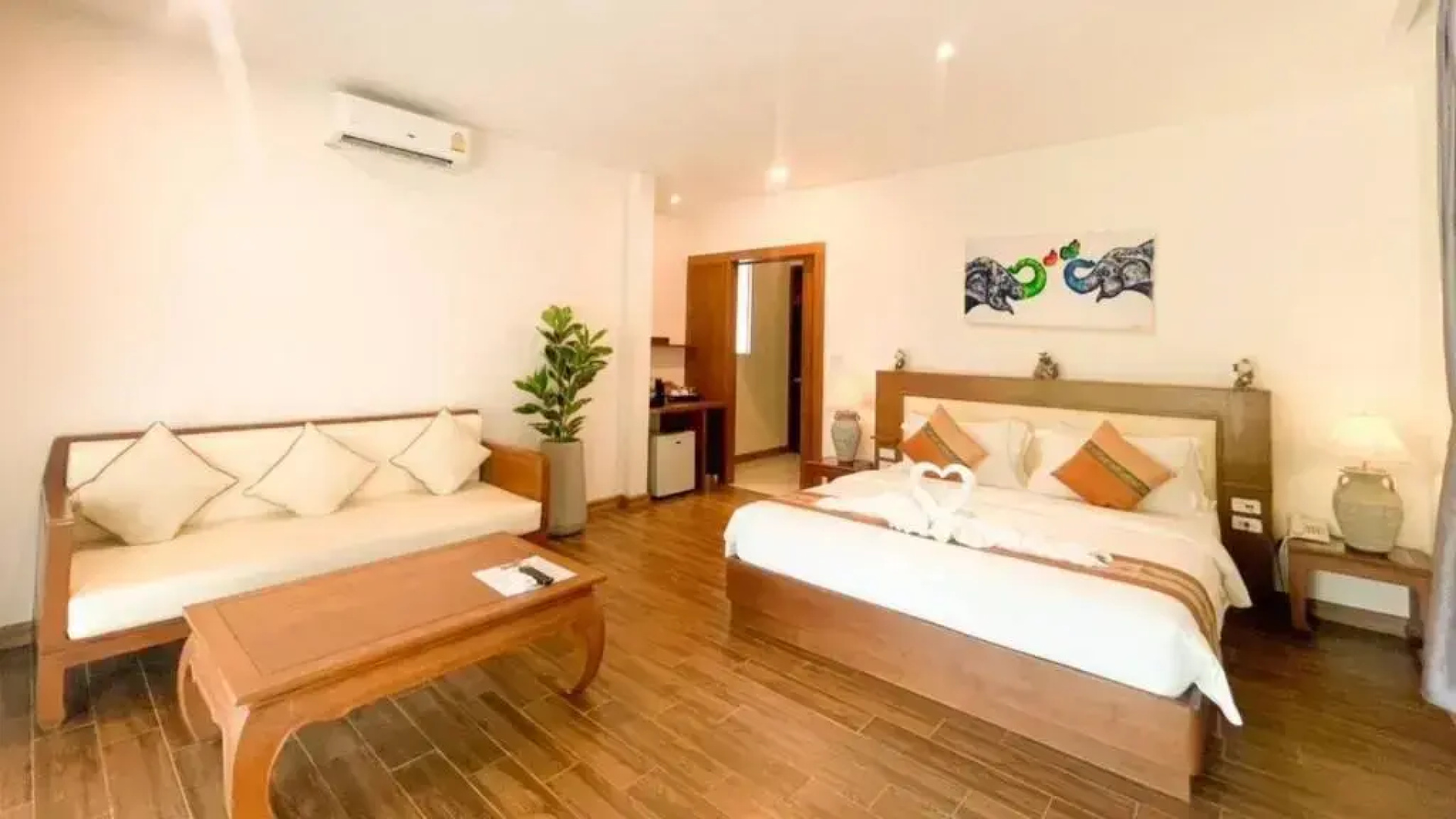 Отель Aura Samui Best Beach Hotel