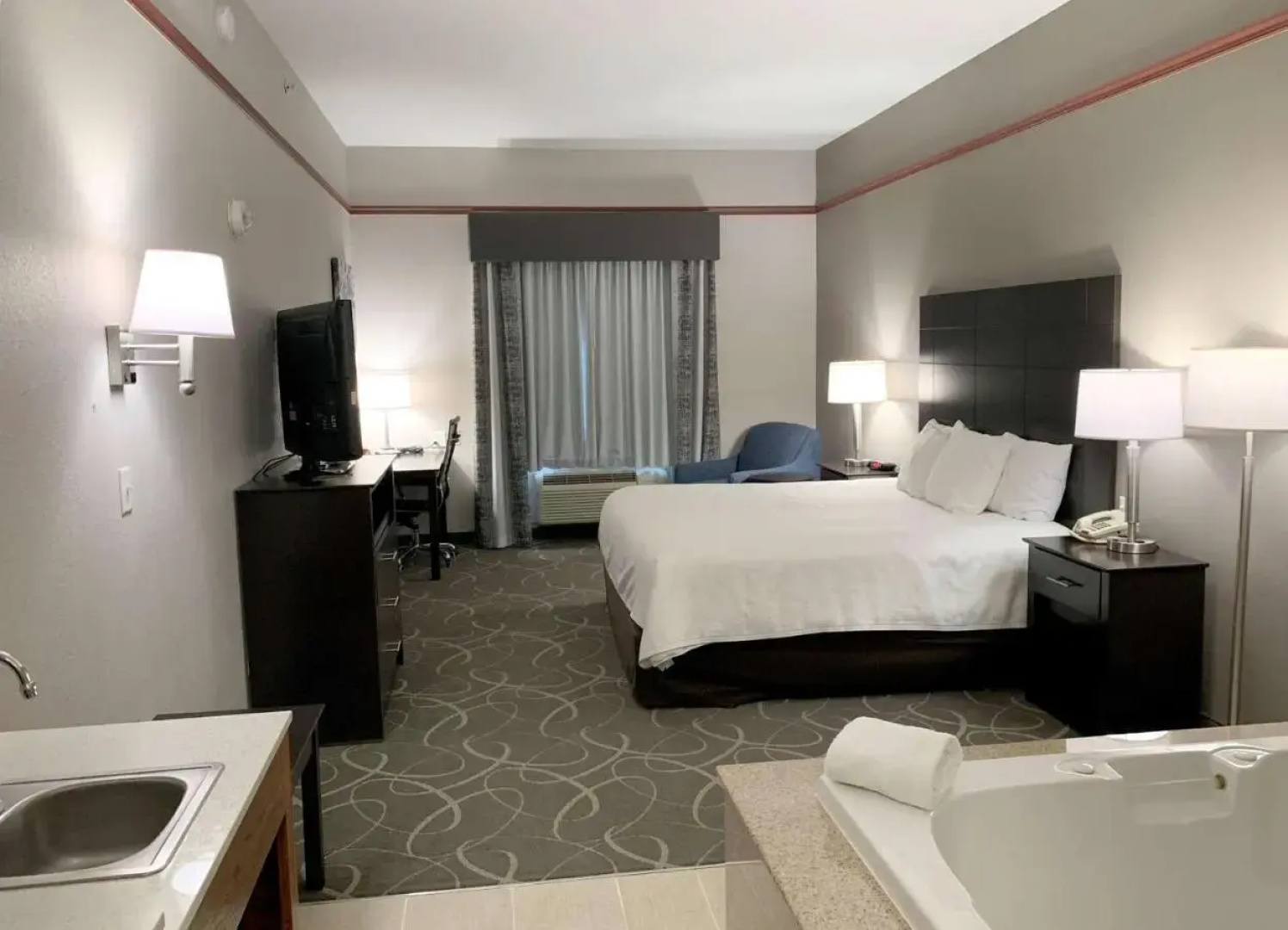 Best Western Limestone Inn & Suites