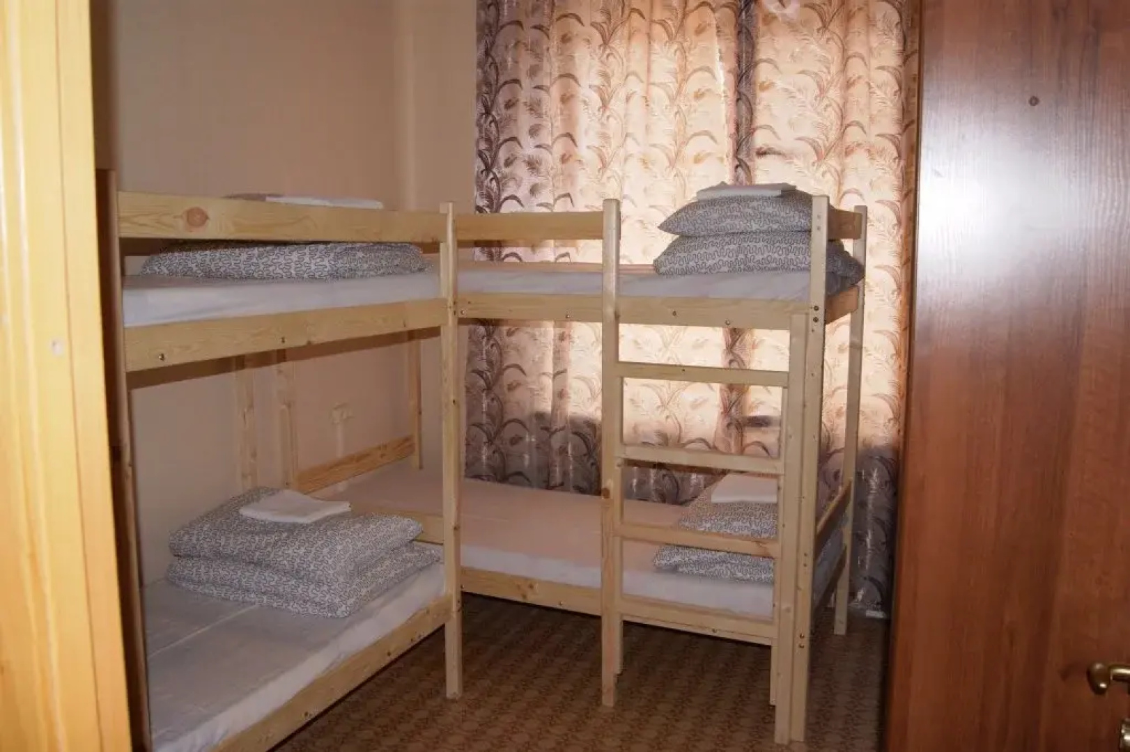 Krasnogvardeyskiy Hostel City Rooms