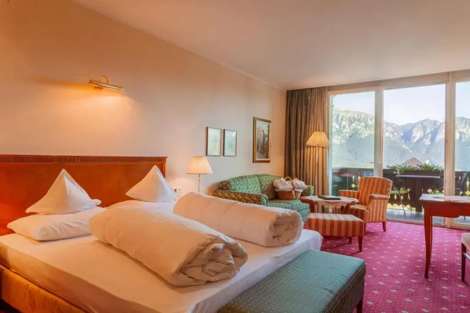 Bemelmans Post Hotel