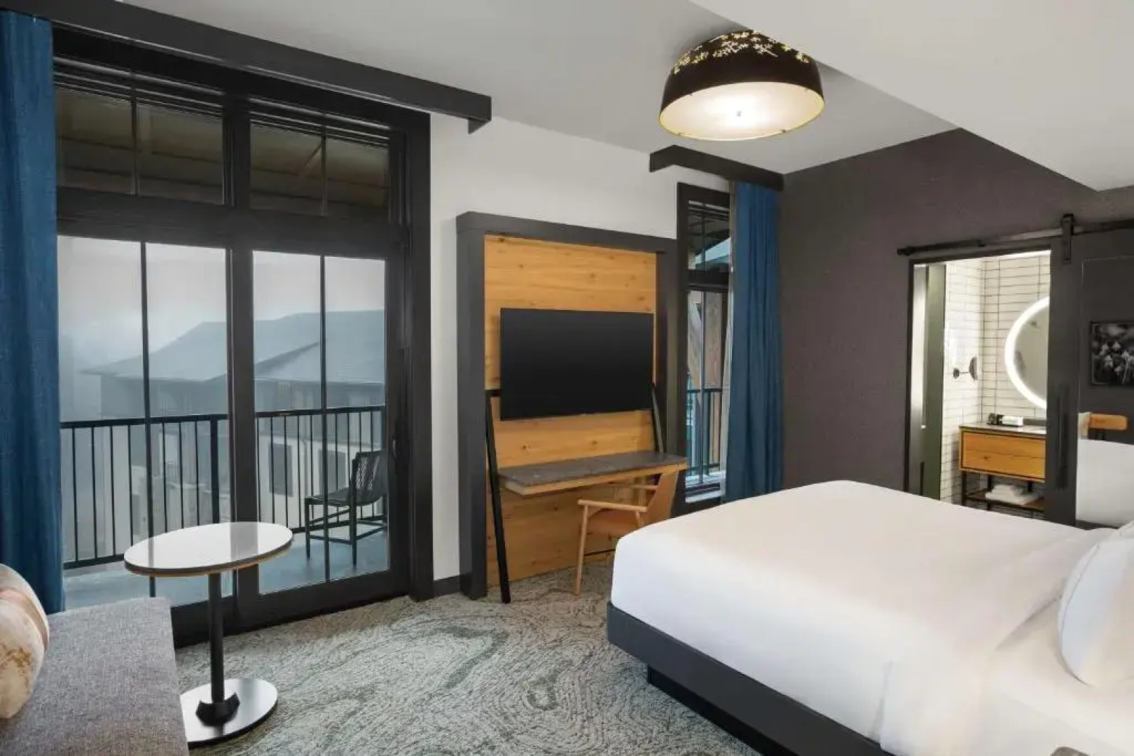 Cloudland At McLemore Resort Lookout Mountain, Curio by Hilton