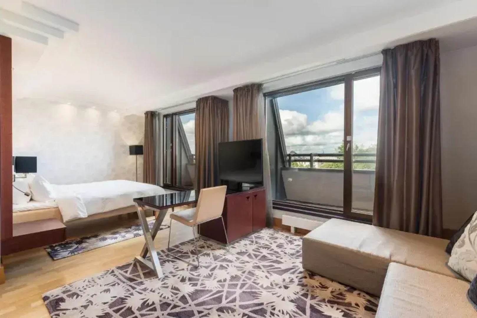 Отель Radisson Blu Elizabete