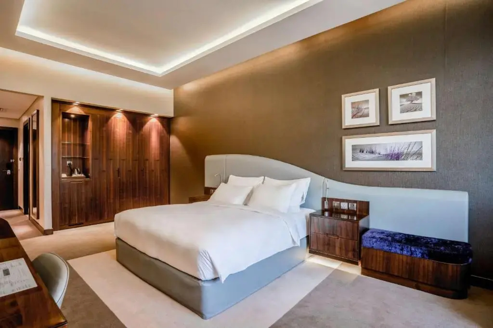 Radisson Blu Hotel, Dubai Waterfront