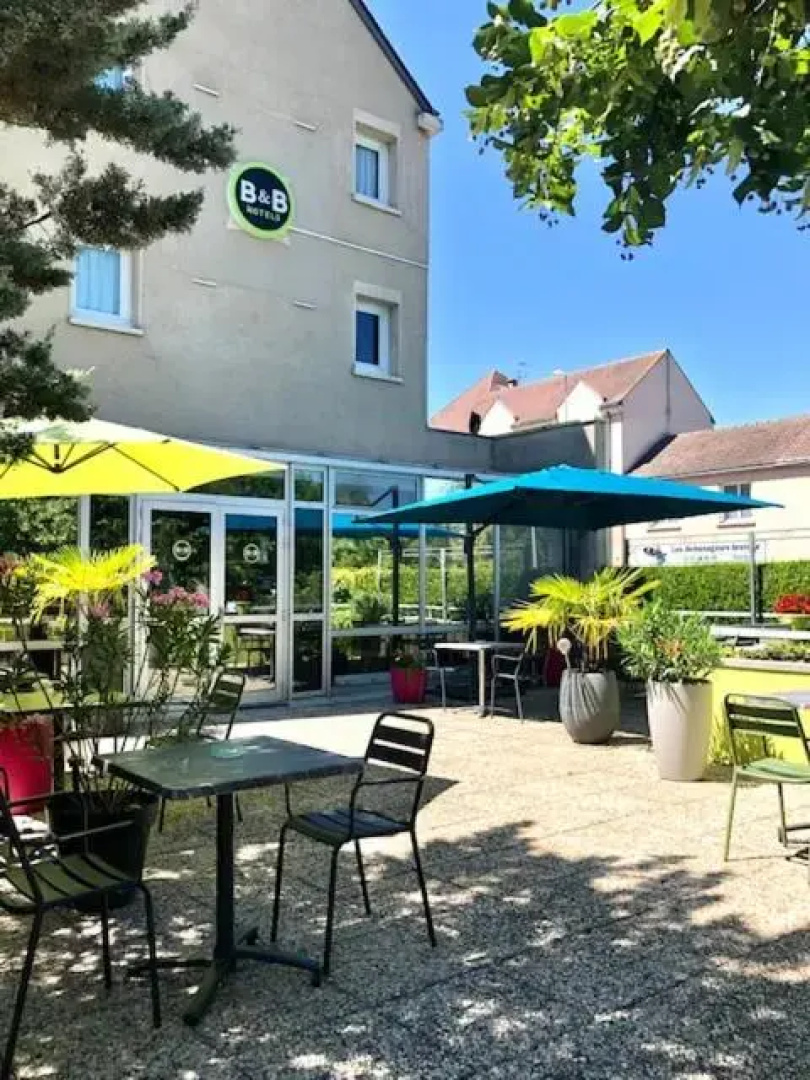 B&B HOTEL Chartres Centre Cathédrale