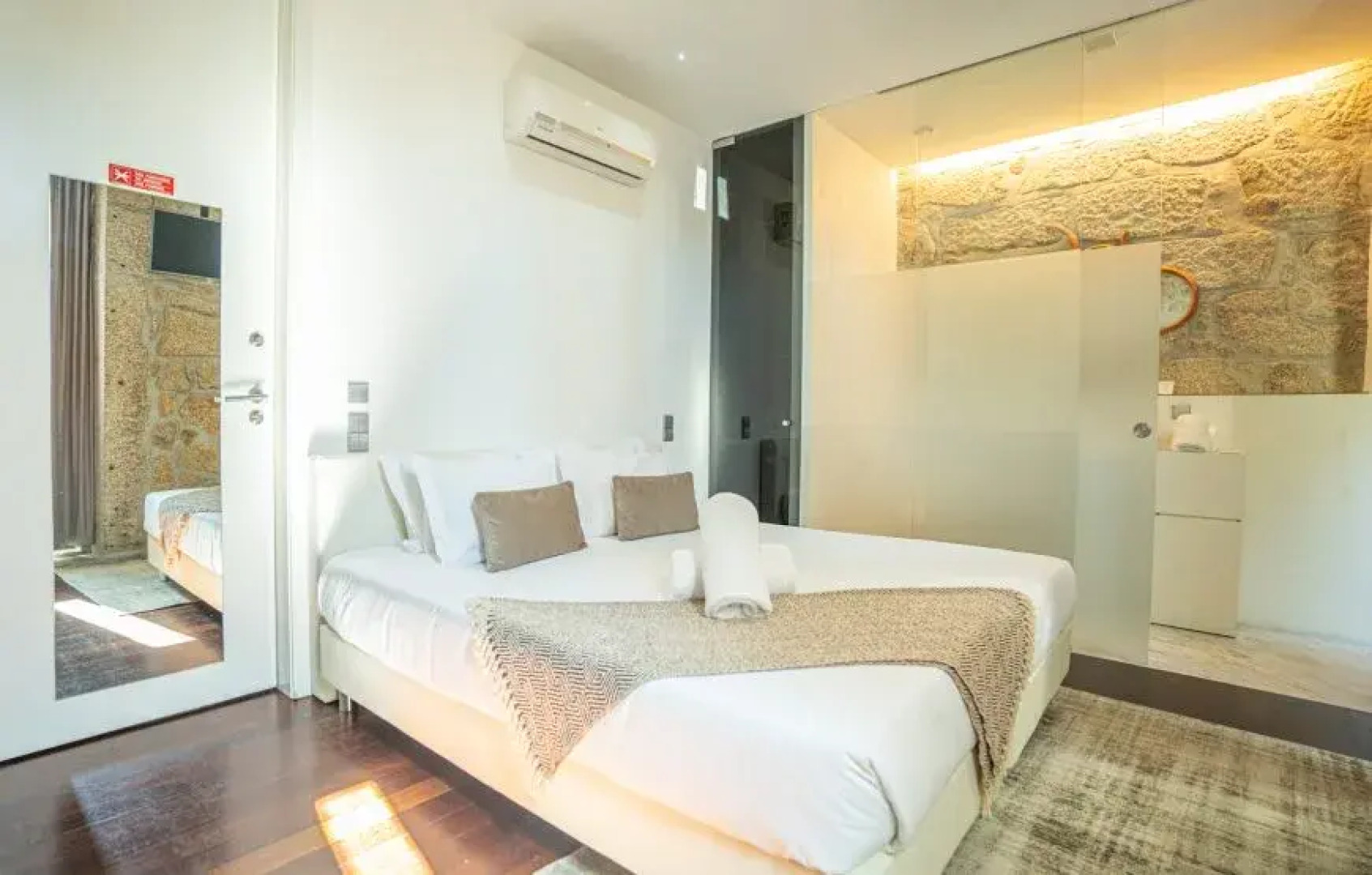 CHARM GH by YoursPorto