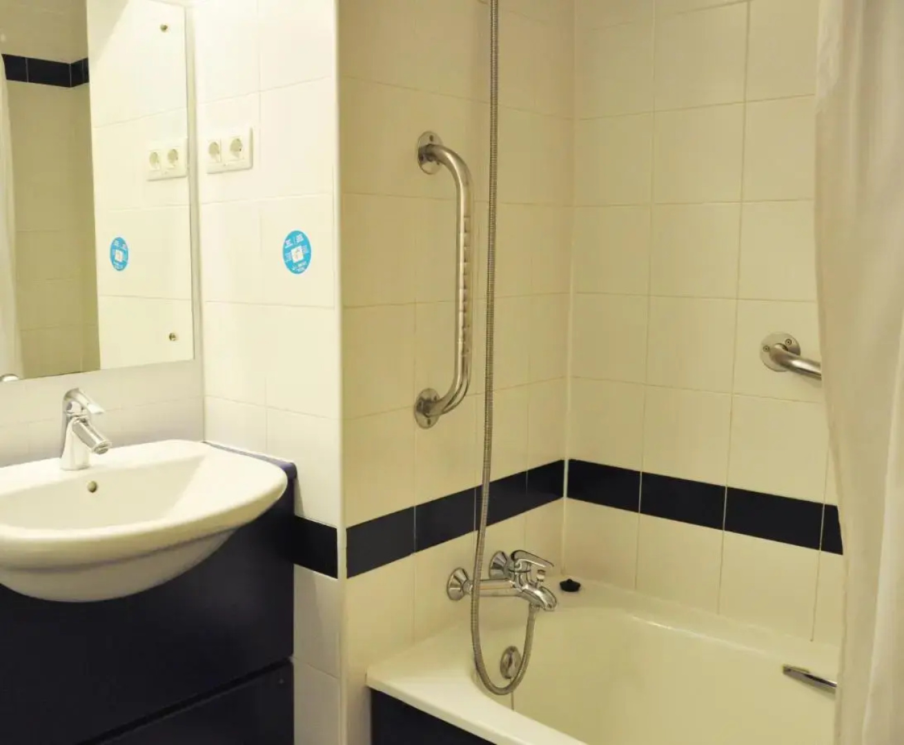 Отель Travelodge Barcelona Fira
