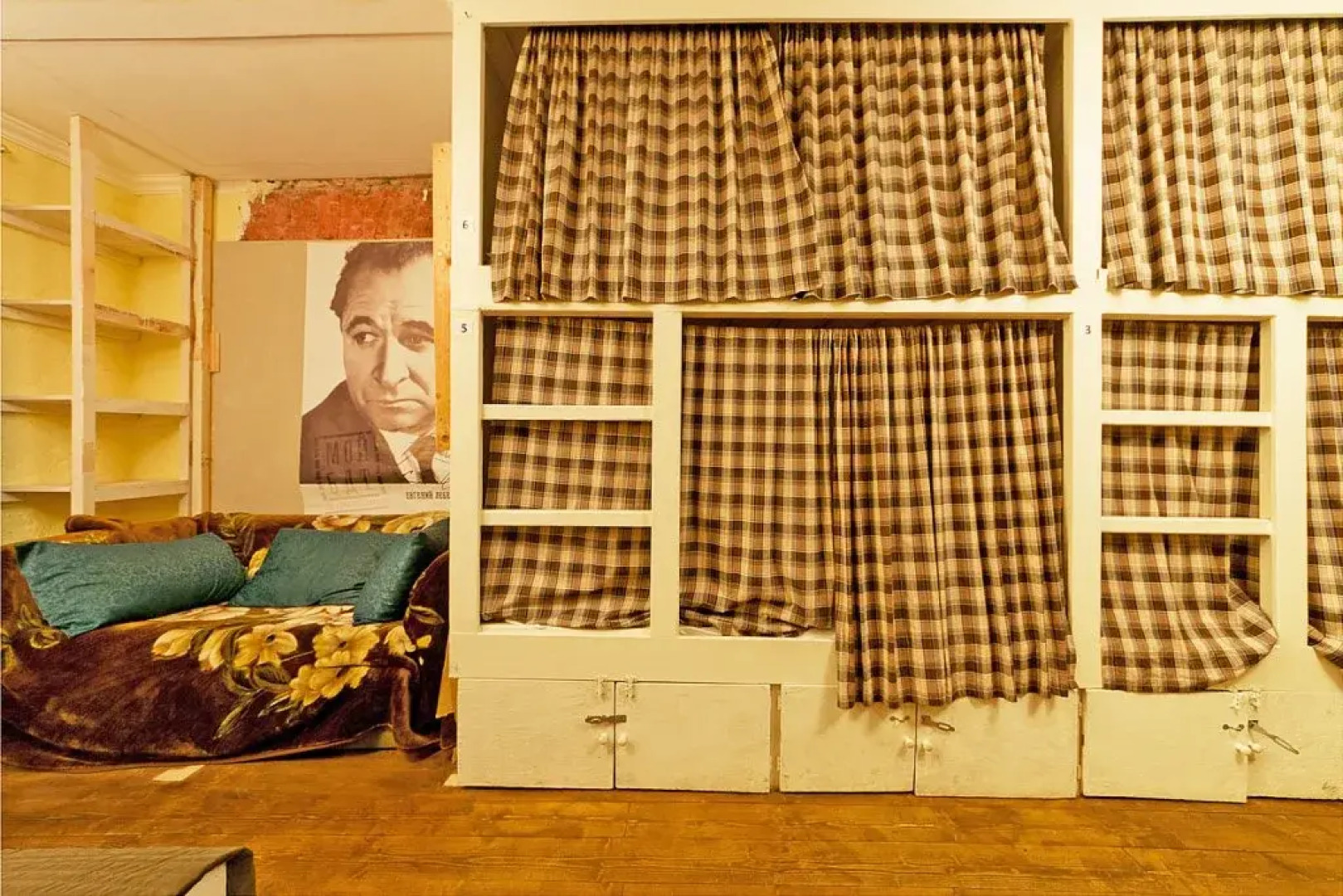 Хостел Театр