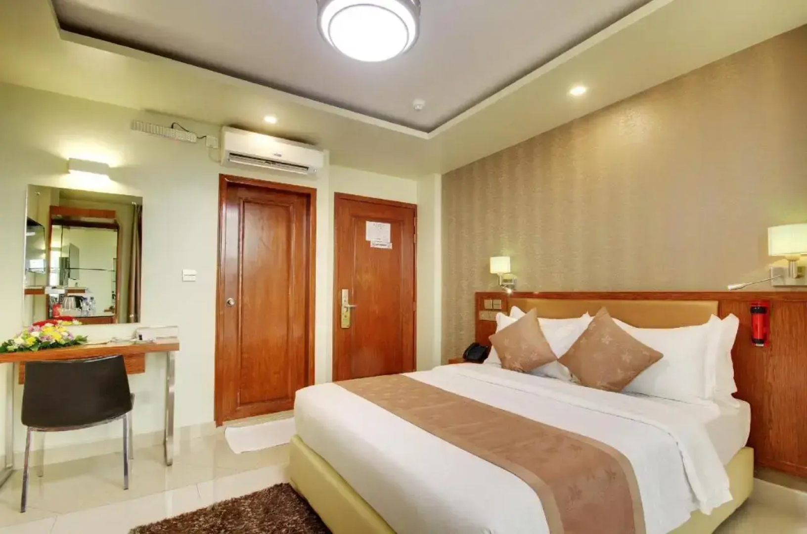 Отель Unima Grand