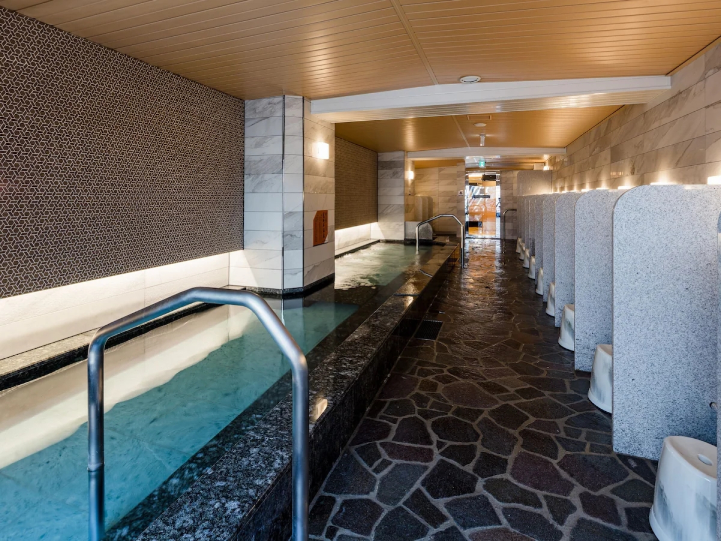 APA Hotel Yamanote Otsuka Ekimae Tower