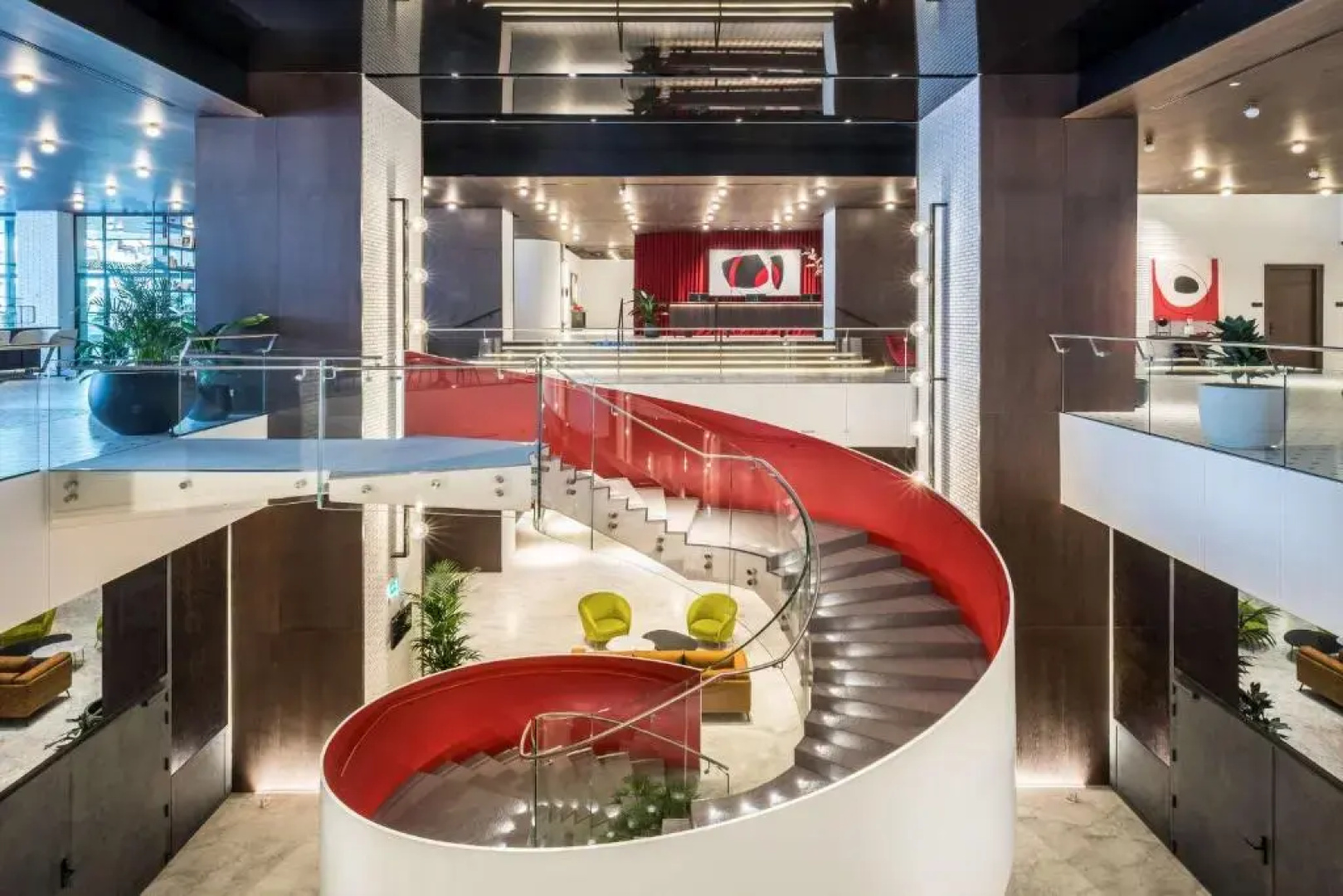 Отель Canopy by Hilton Madrid Castellana
