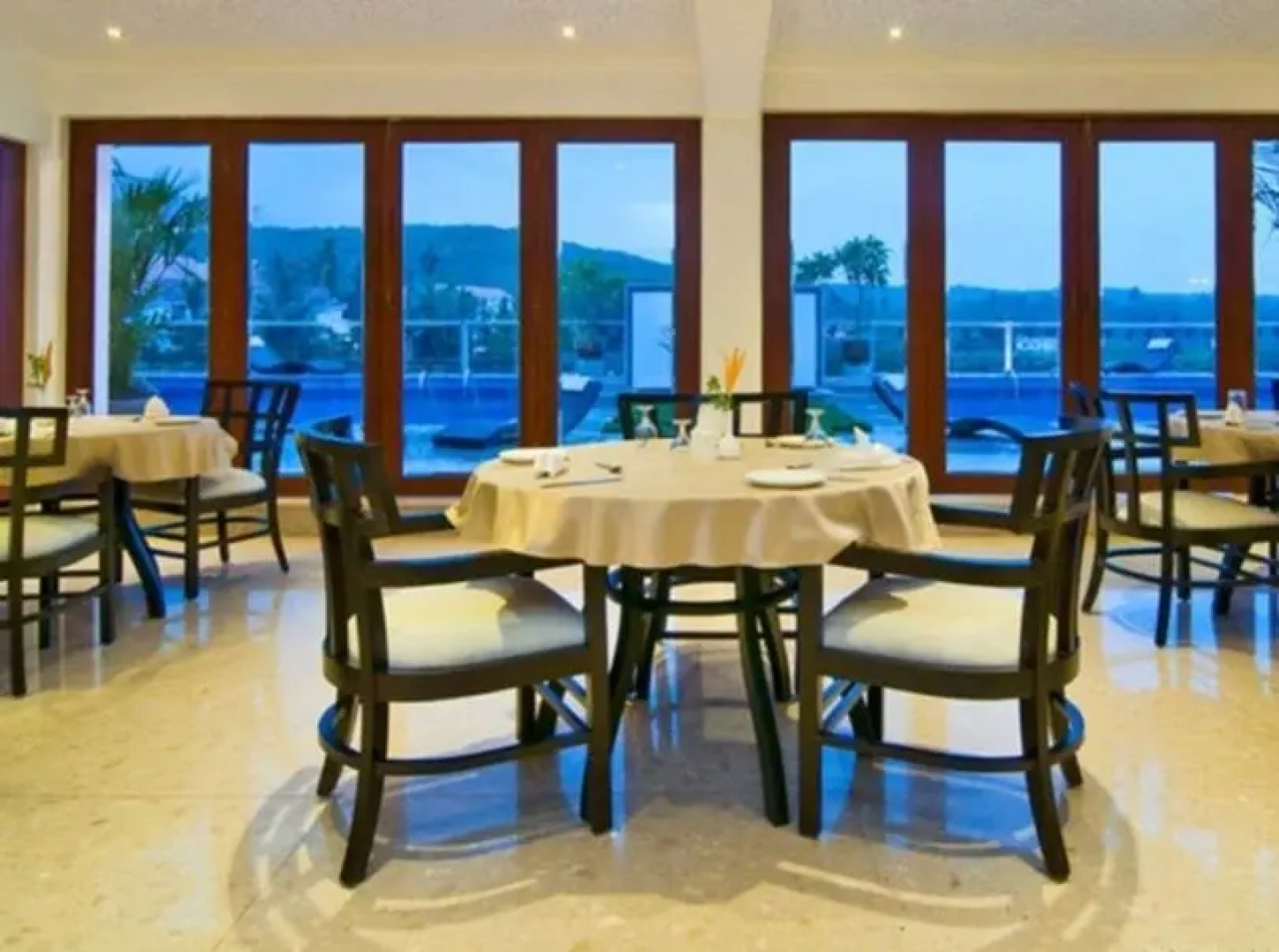 White Pearl Suites