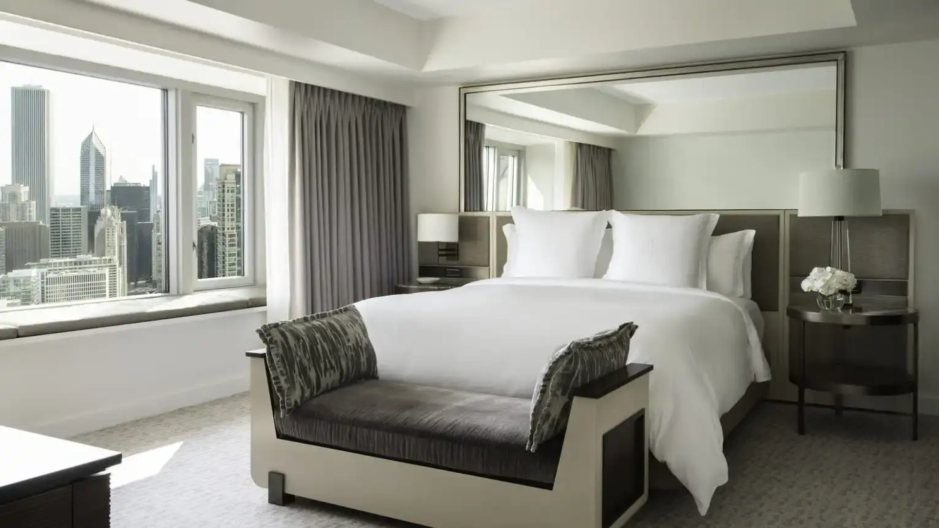 Отель Four Seasons Chicago