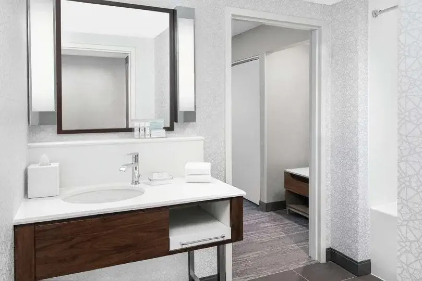 Hampton Inn & Suites Chicago Downtown