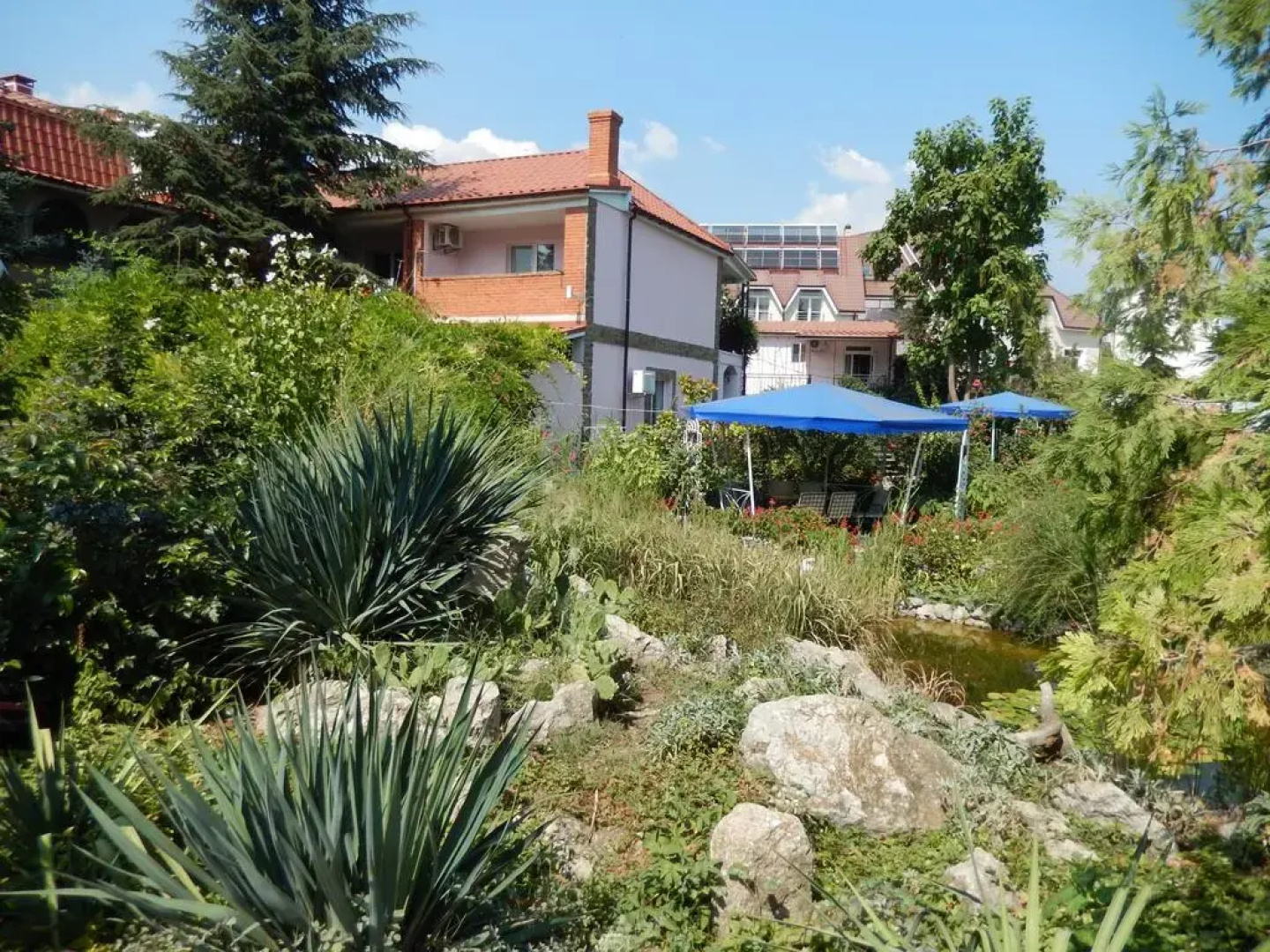 Villa Lira Guest House