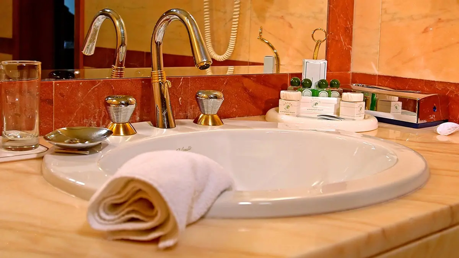 Aleksandar Palace Hotel & Spa