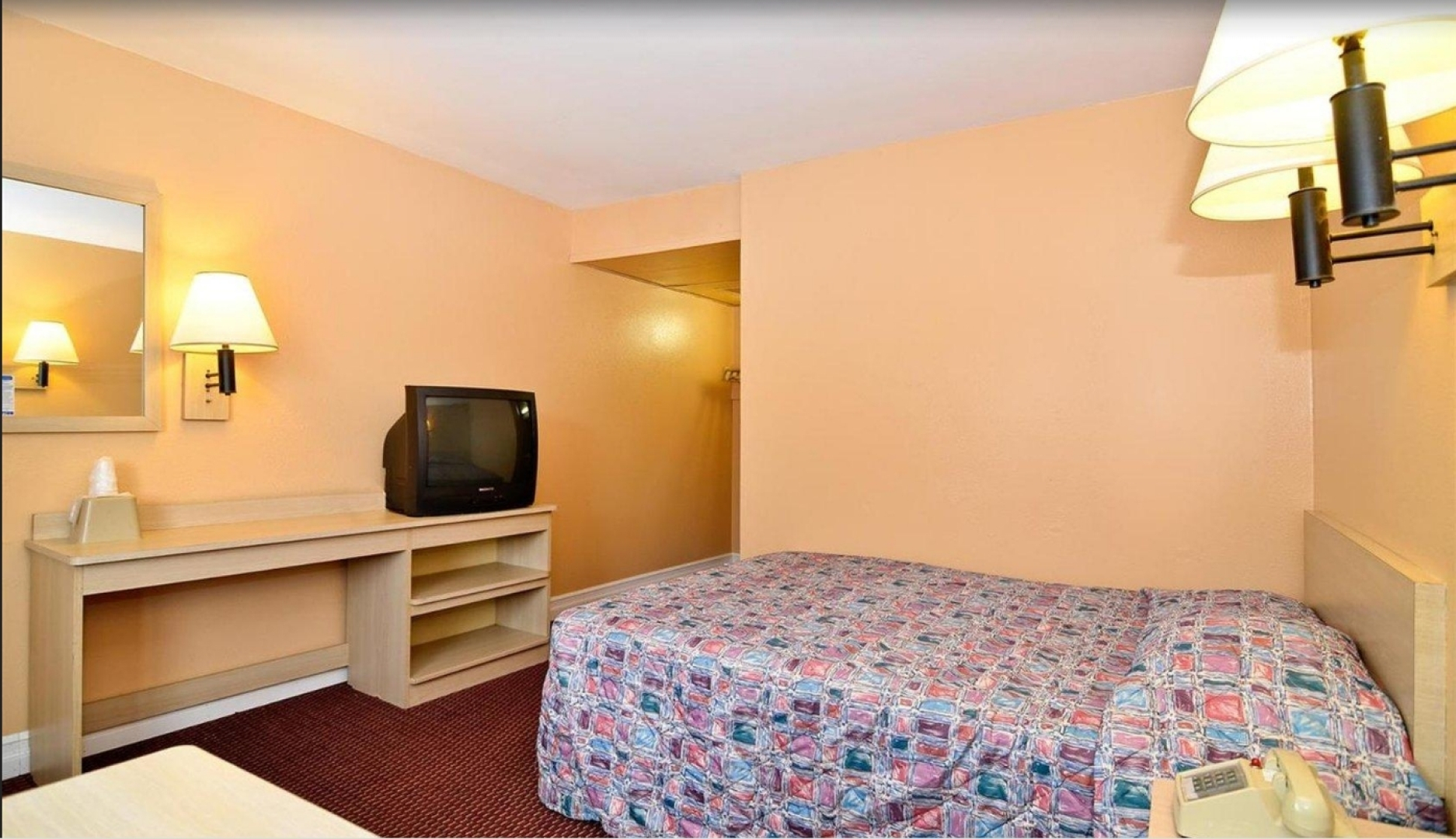 圣路易斯美洲佳值套房酒店(Americas Best Value Inn and Suites St. Louis)