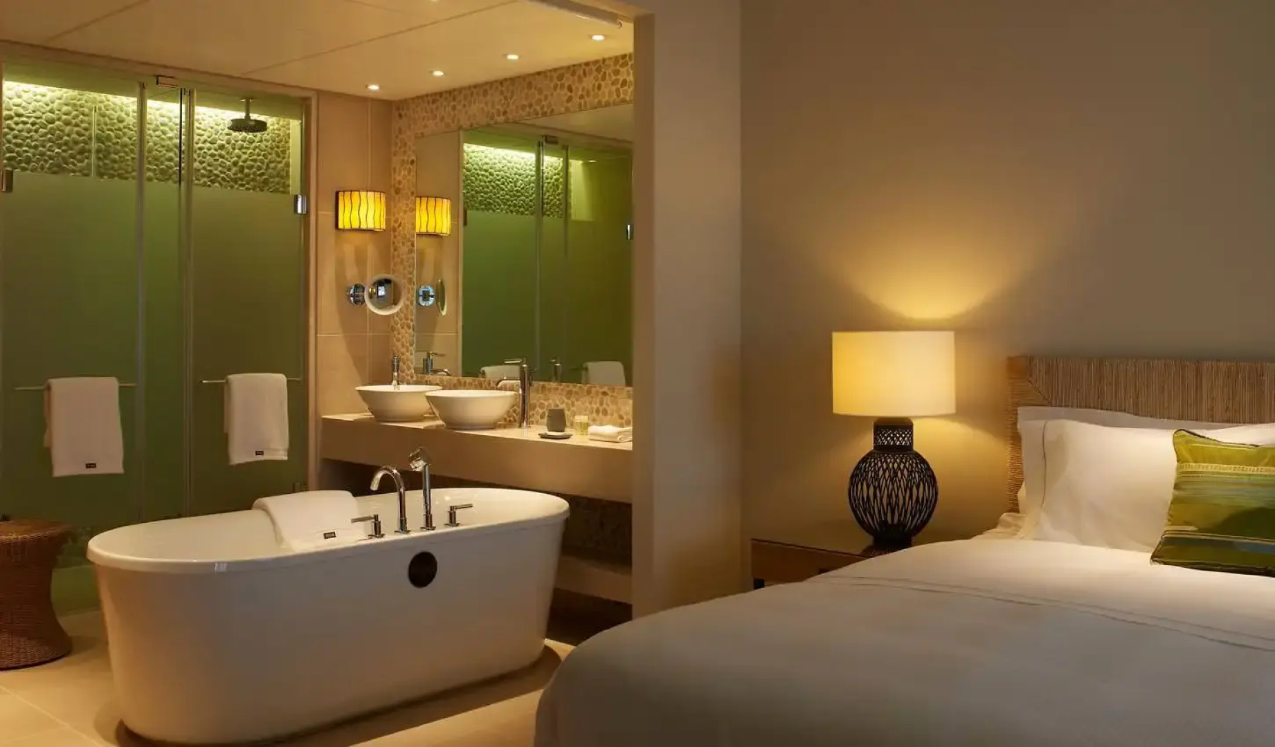 The Romanos, a Luxury Collection Resort