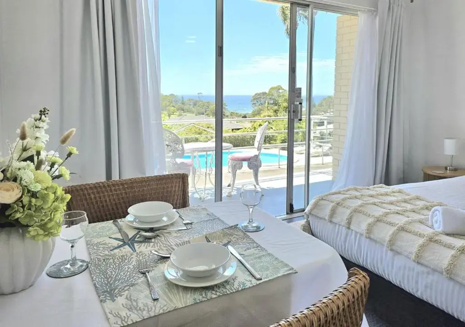 Mollymook Ocean View Motel - Welcoming Guests 18 Years and Older