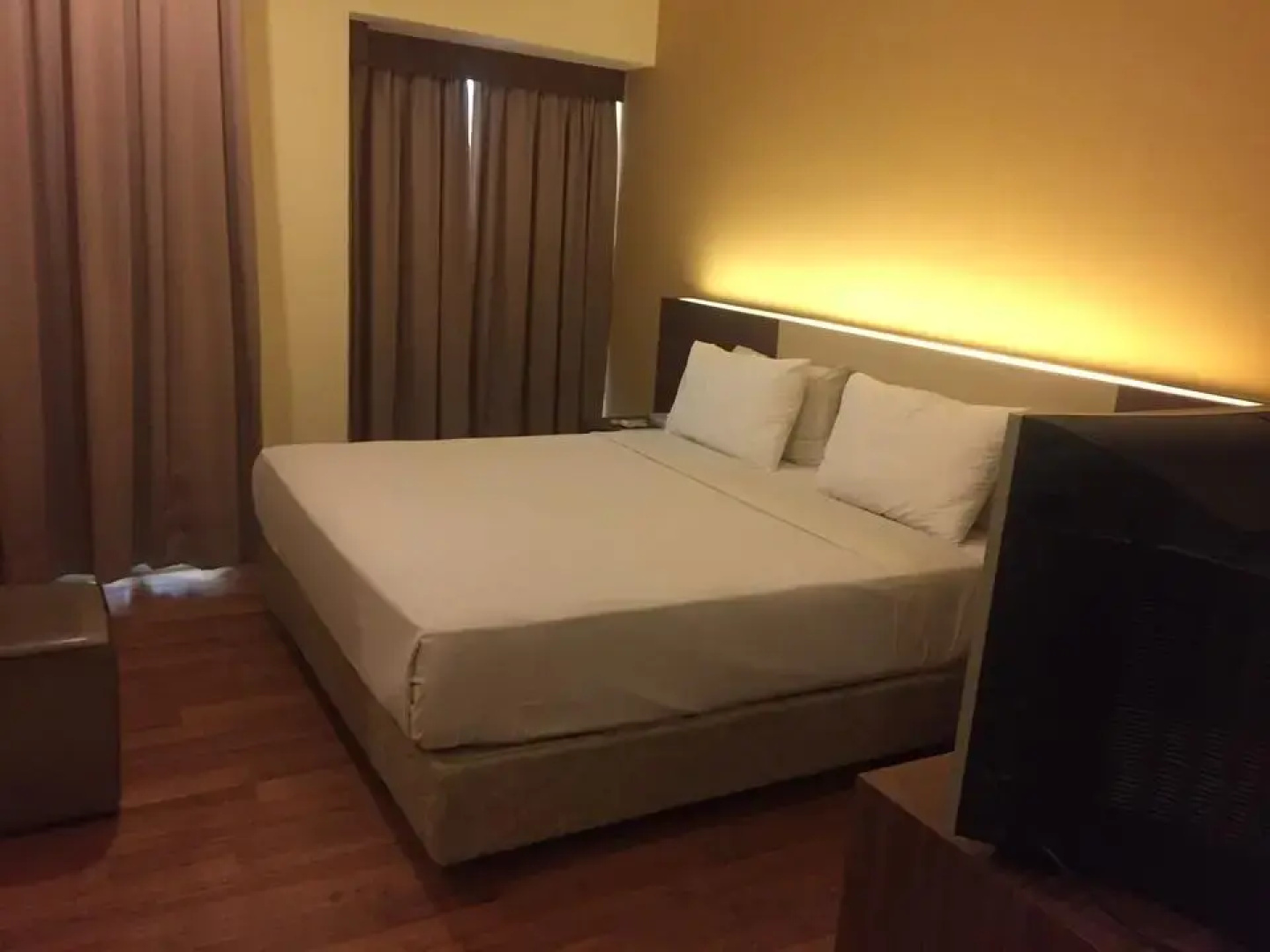 Seasons Boutique Hotel