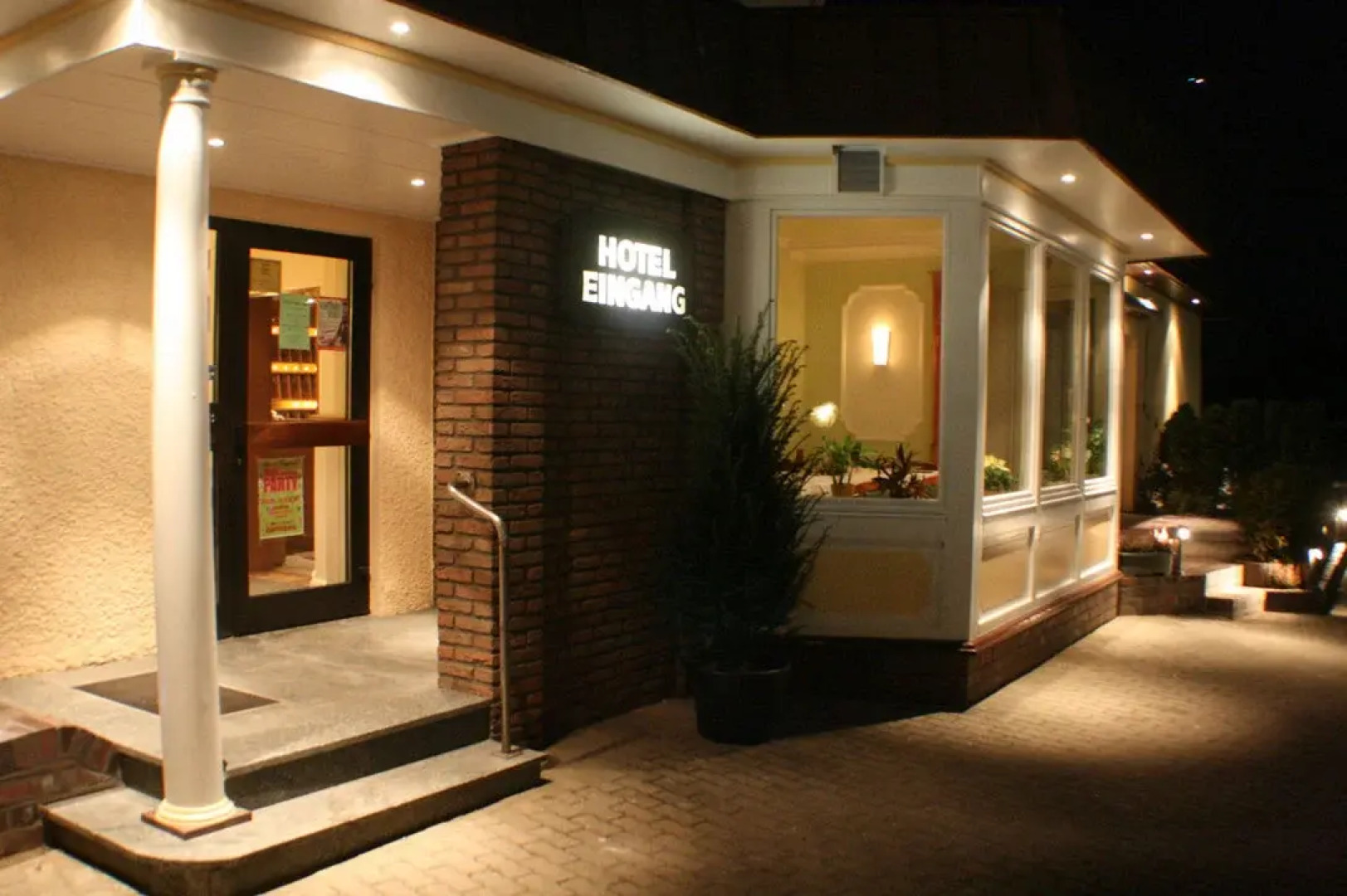 Hotel Hemdinger Hof (Adults Only)