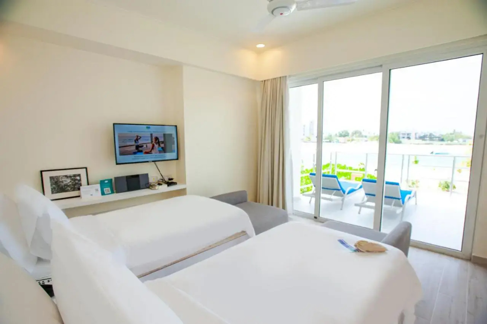 Holiday Inn Resort Kandooma Maldives by IHG