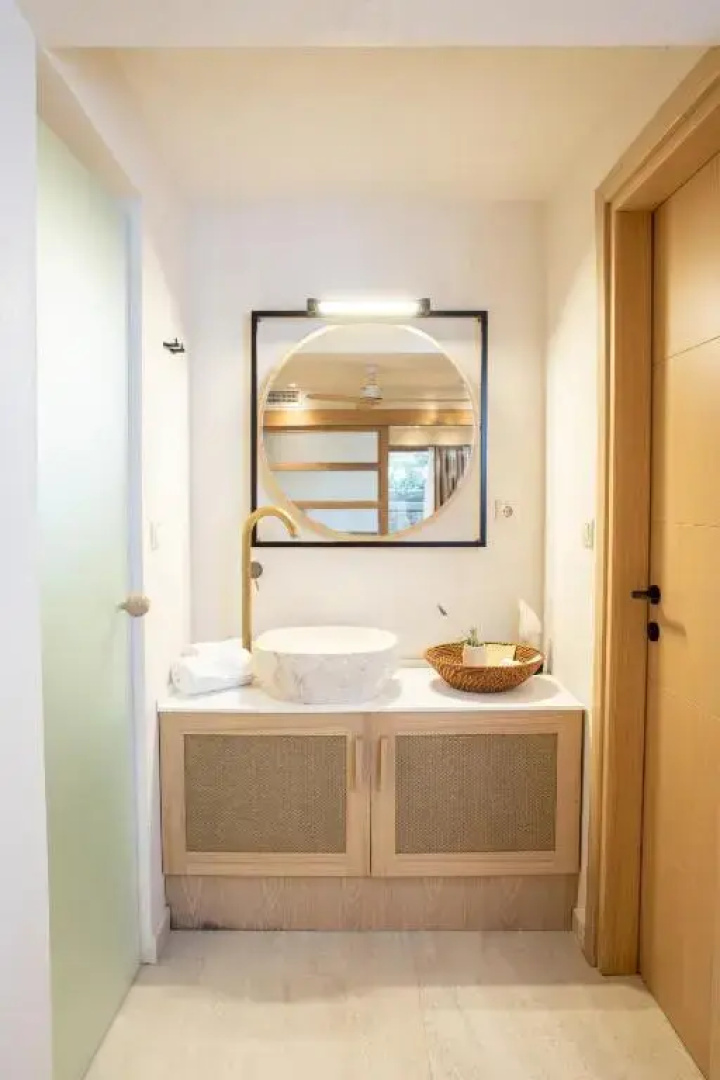 MAKO Sea & Suites