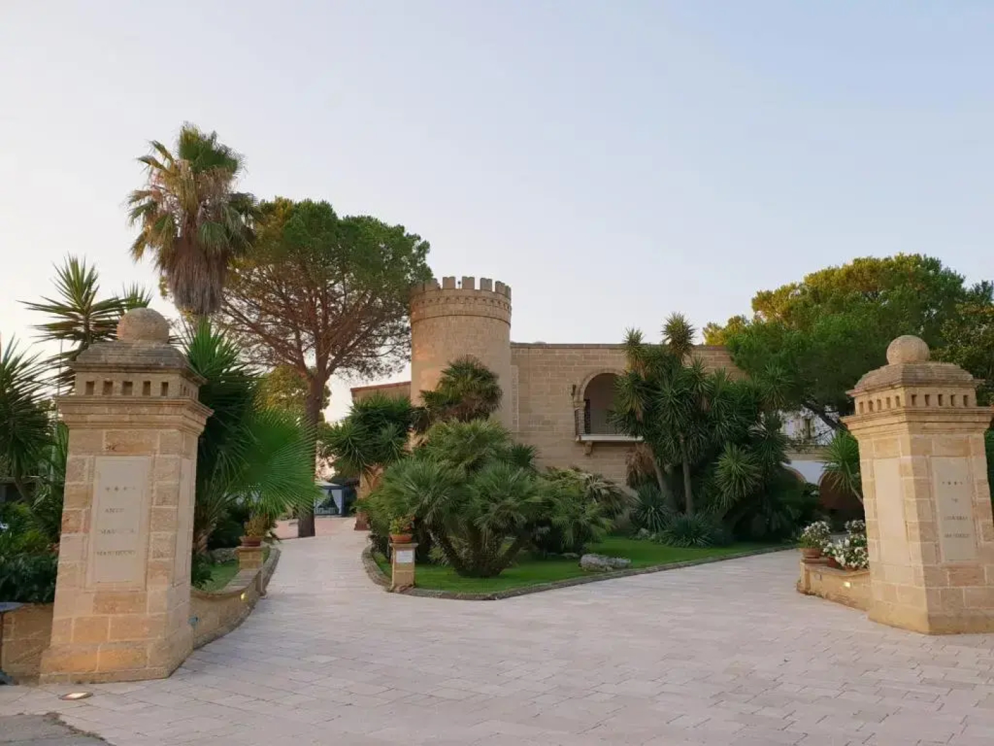 Отель Antica Masseria Martuccio