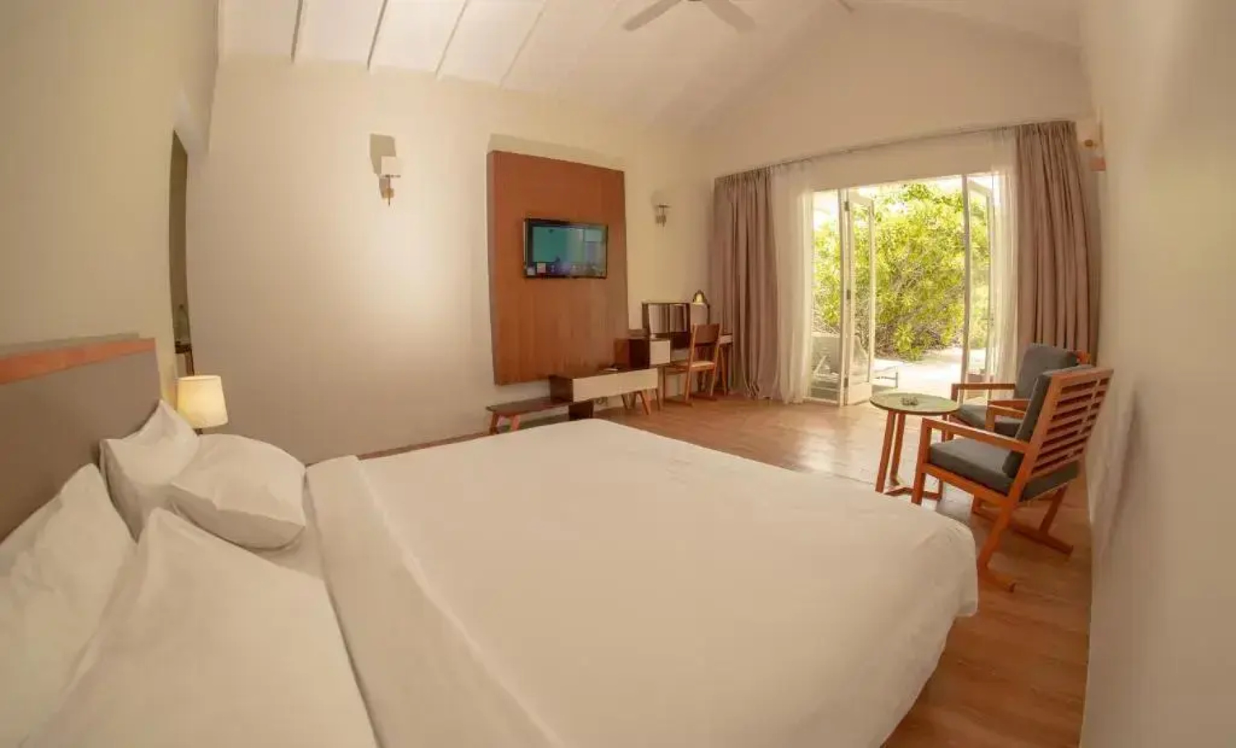 Paradise Hondaafushi Island Resort & Spa