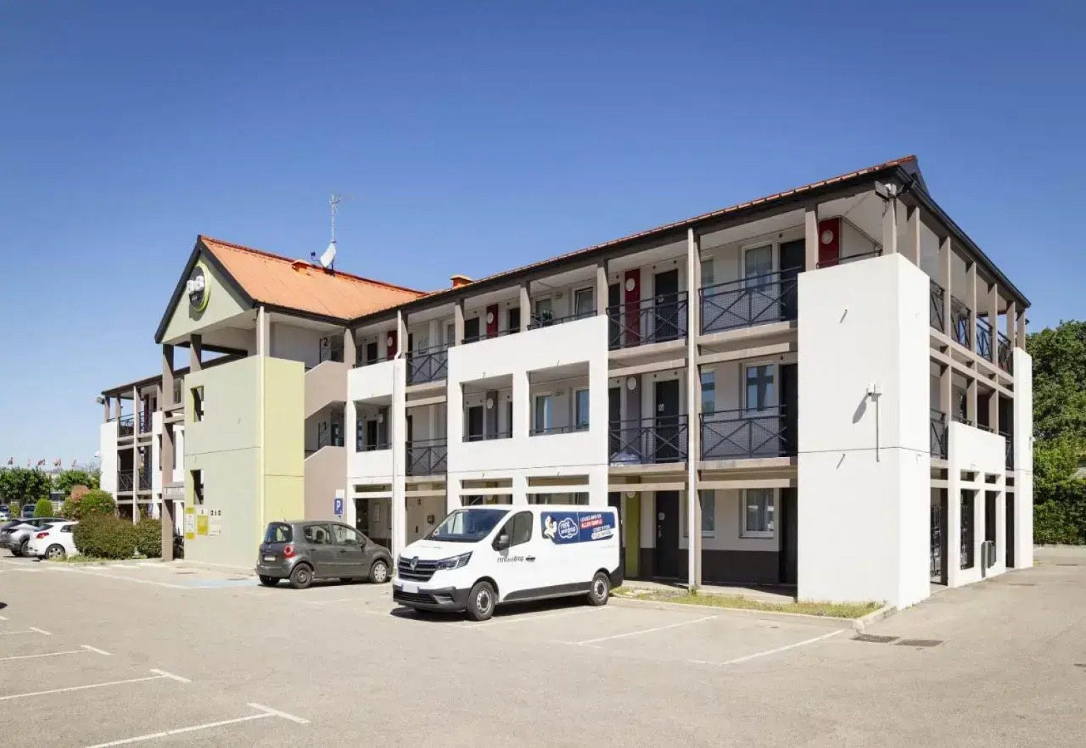 B&B HOTEL Avignon (1)