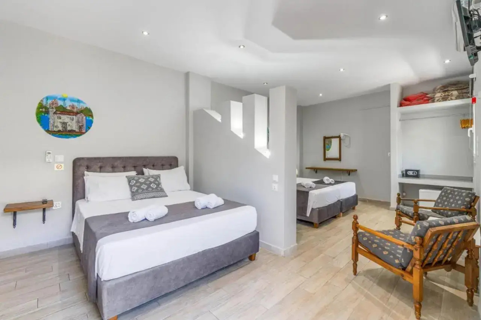 Angela Hotel and Apartments