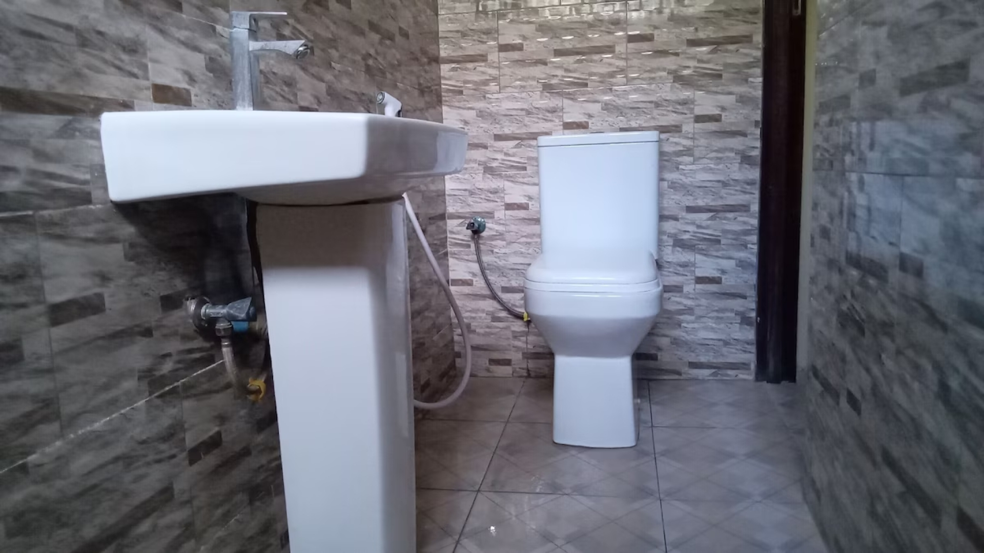 Transit Airport Bed & Breakfast