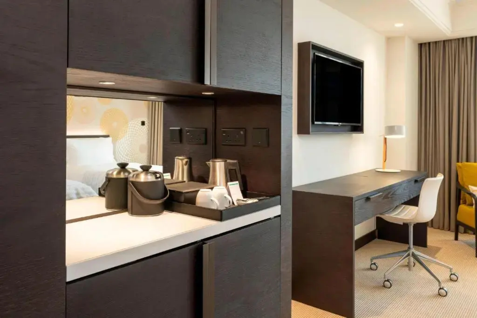 Le Royal Meridien Beach Resort And Spa