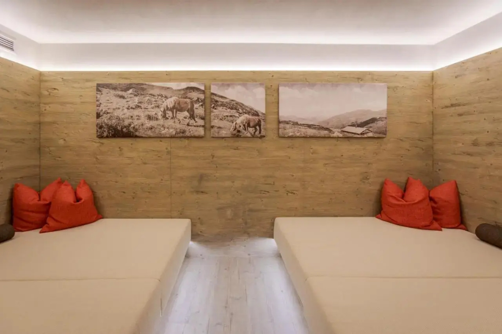 happYellow Boutique House