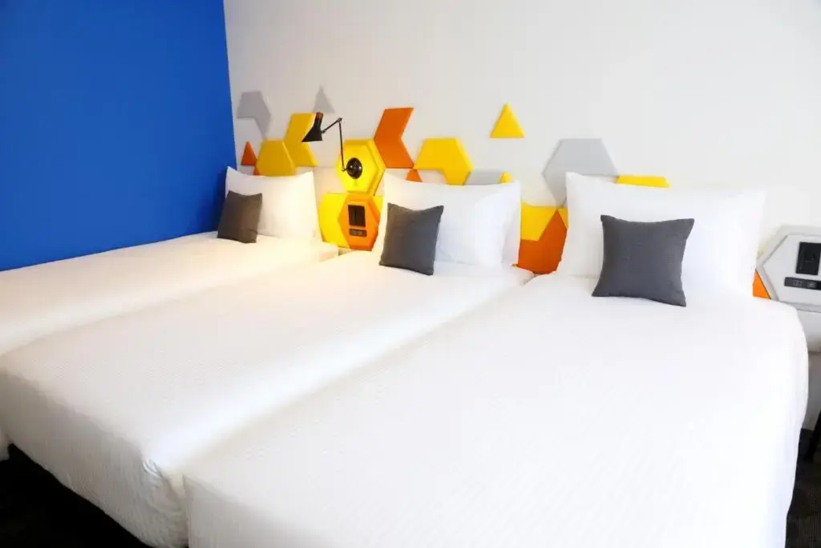 Ibis Styles Tokyo Bay