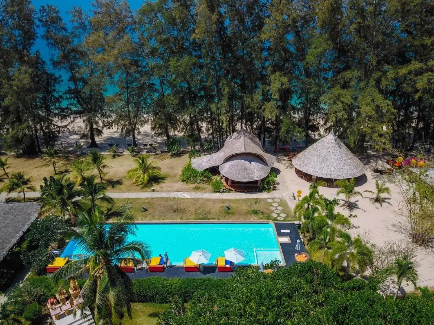 Отель Long Beach Chalet