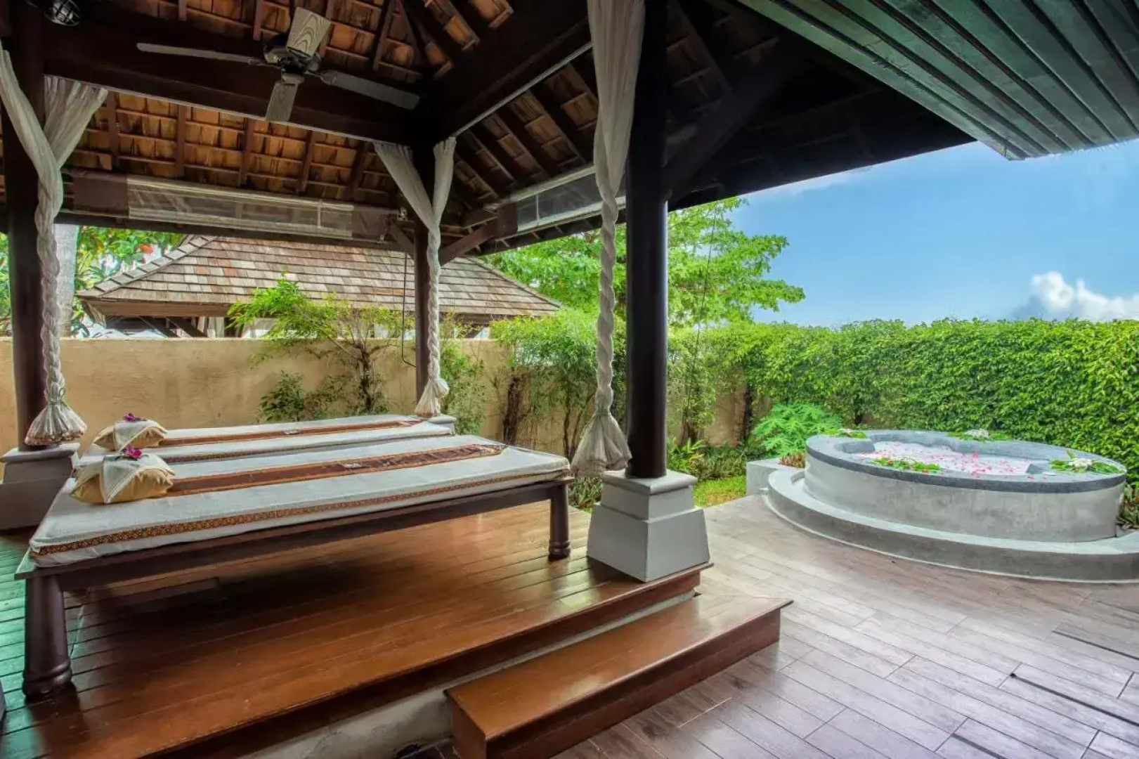 Курорт Nora Beach Resort and Spa