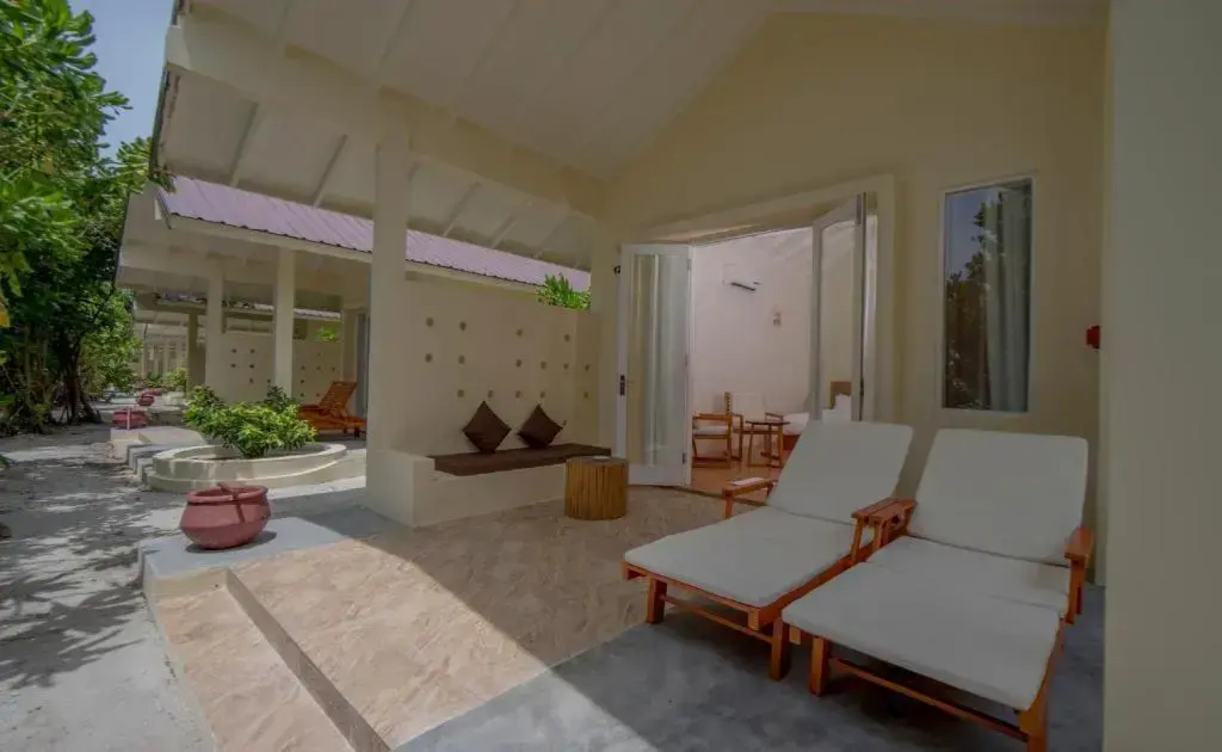 Paradise Hondaafushi Island Resort & Spa