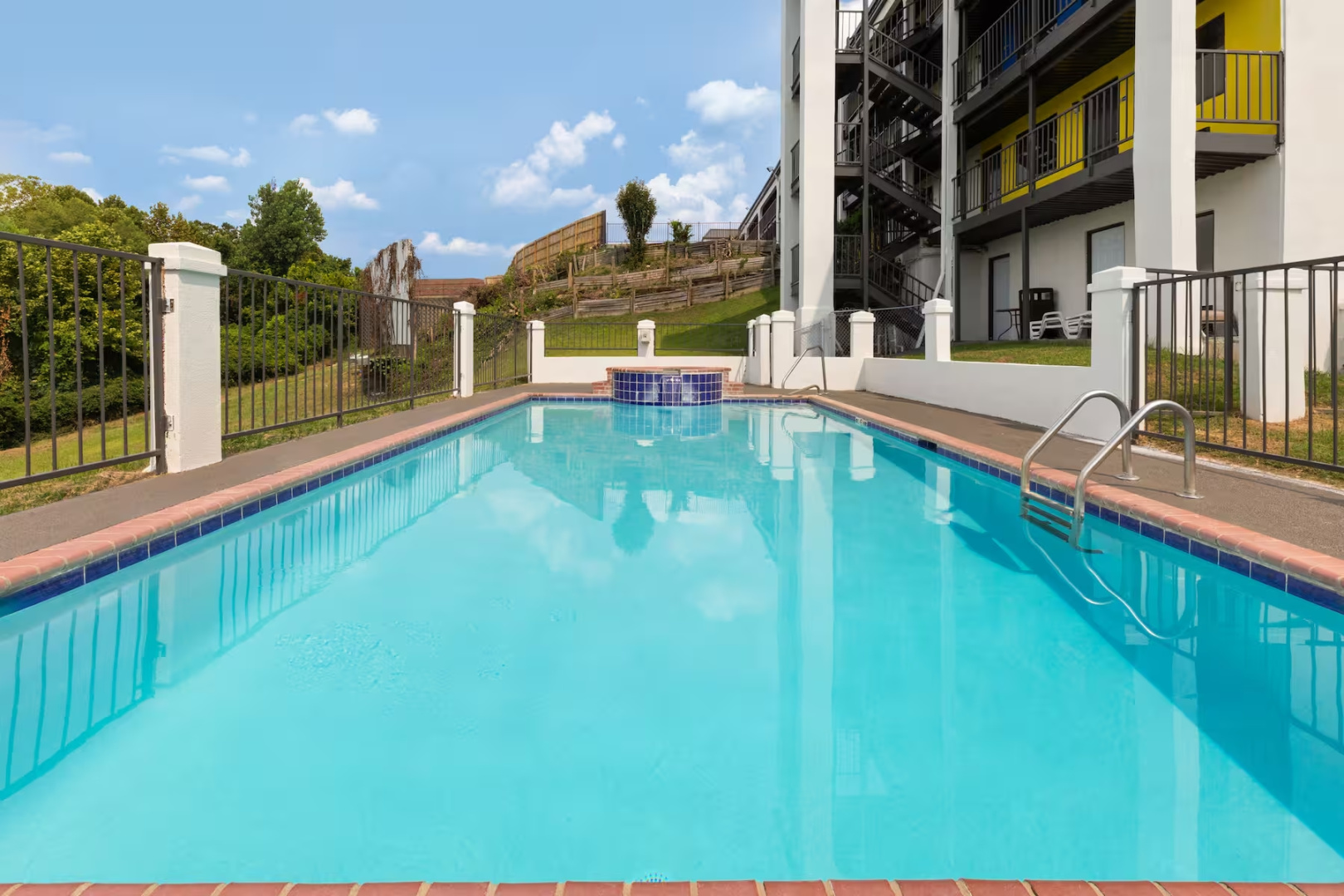 Days Inn & Suites by Wyndham Vicksburg