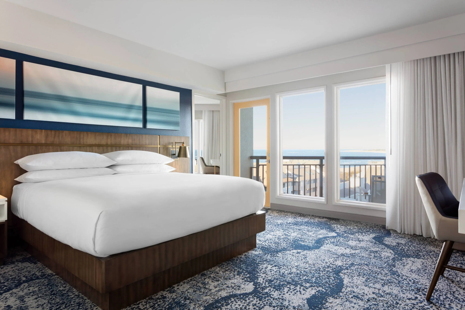 Delta Hotels by Marriott Virginia Beach Waterfront Suites