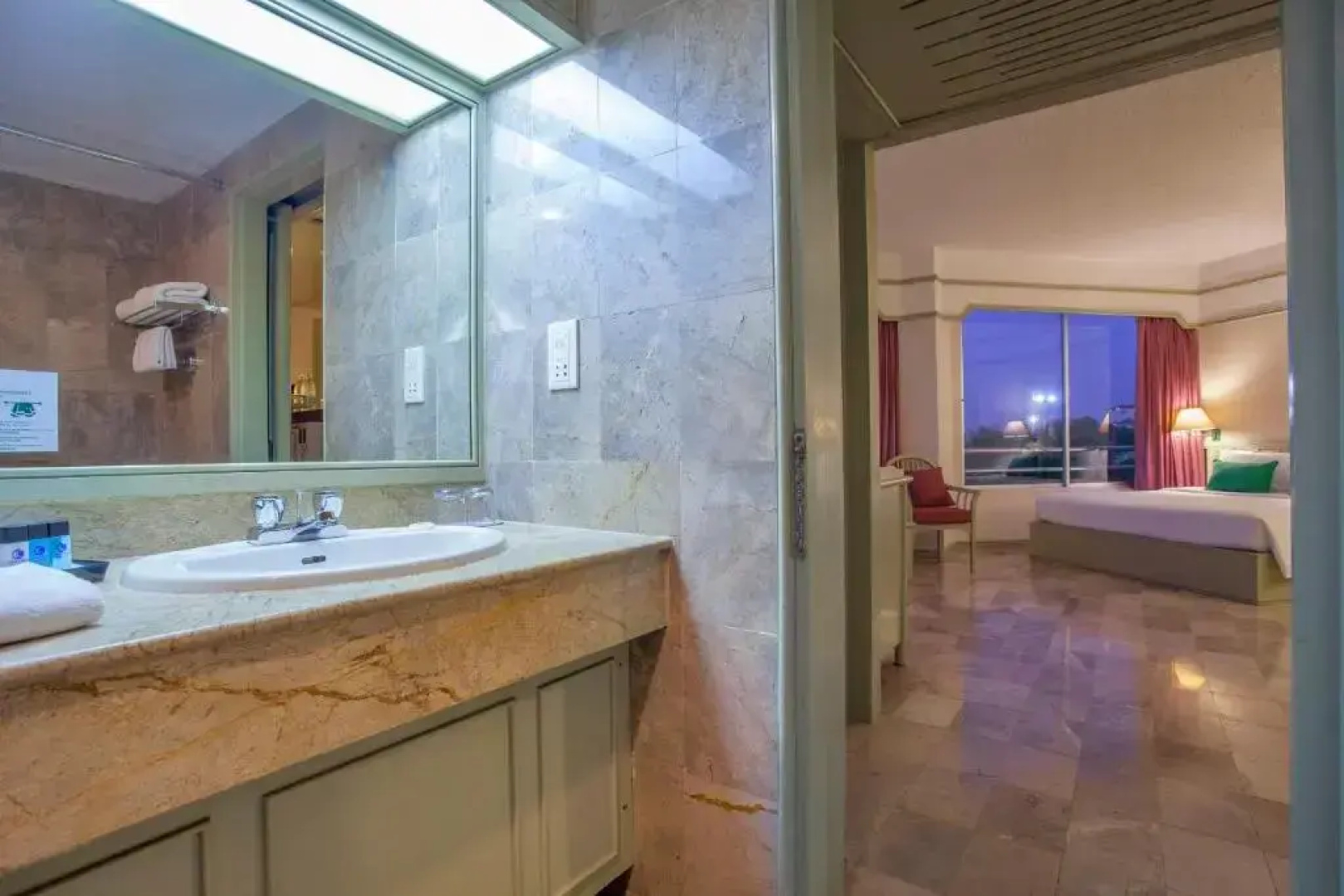 Cholchan Pattaya Beach Resort