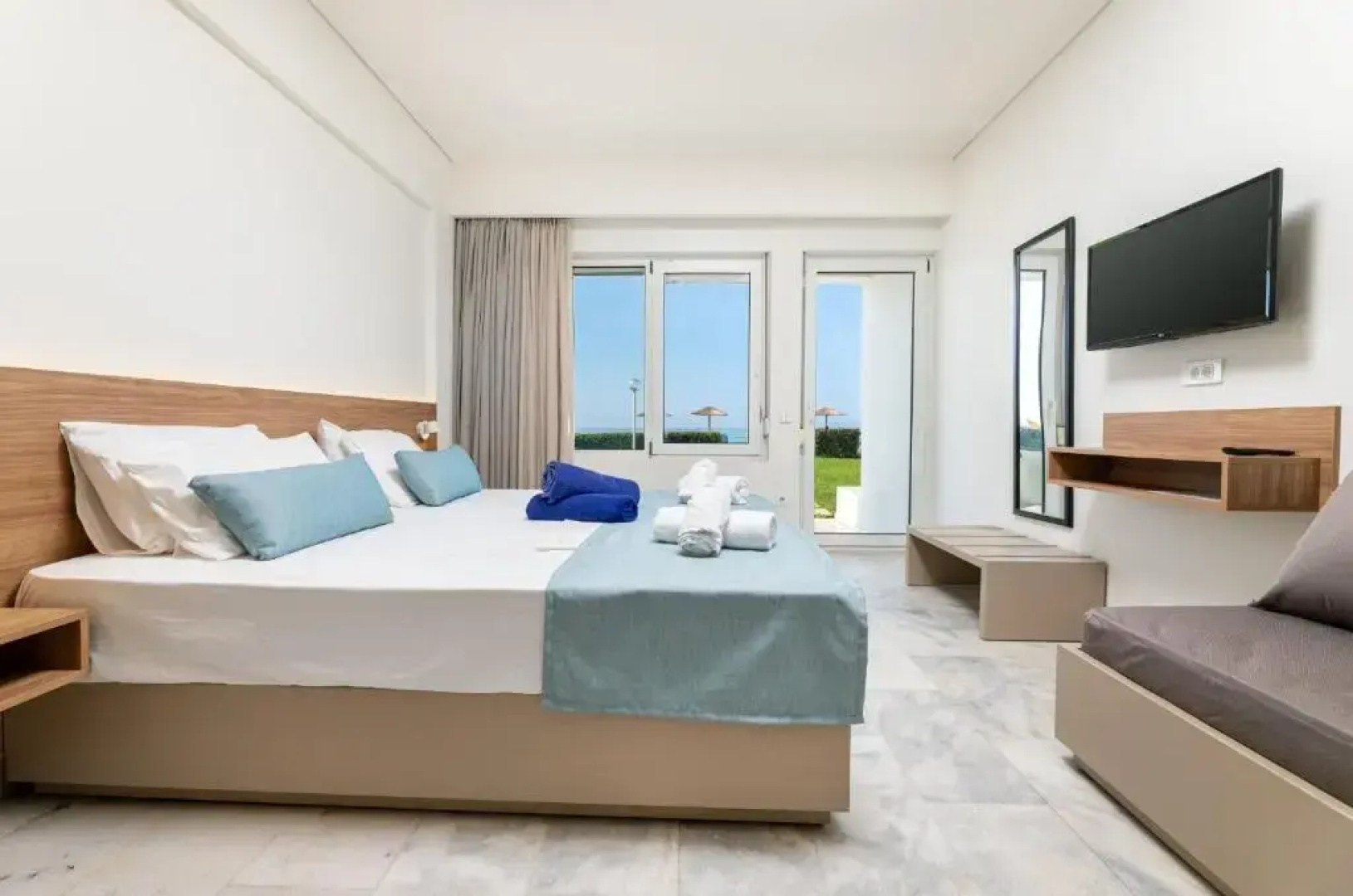 Kostakis Beach Apartments