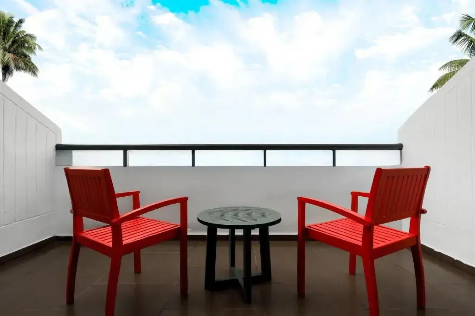 Отель Radisson RED Phuket Patong Beach