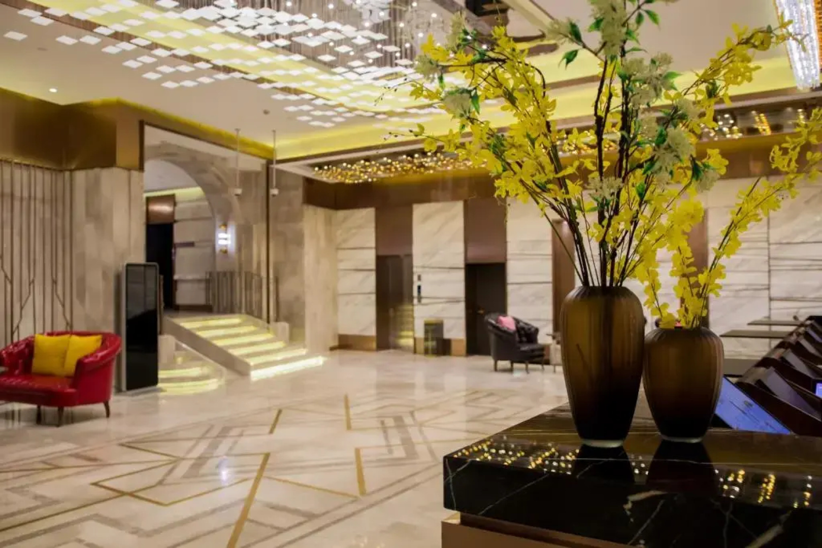 Yitel Premium Shanghai People Square Nanjing Road Pedestrian Street Shop