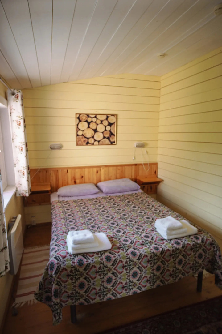 Turisticheskaya baza Laituri